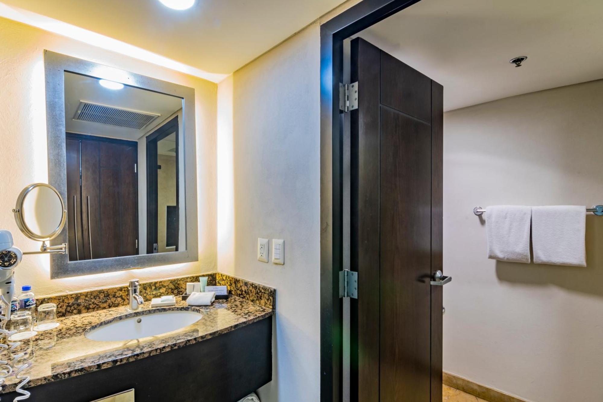 Hotel Lucerna Χερμοσίγιο Εξωτερικό φωτογραφία